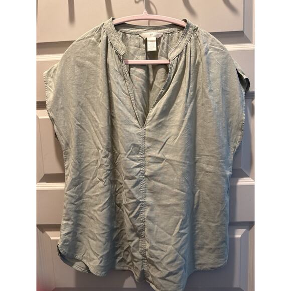 3 for $9 H&M V Neck Sleeveless oversized blouse M - Picture 6 of 6